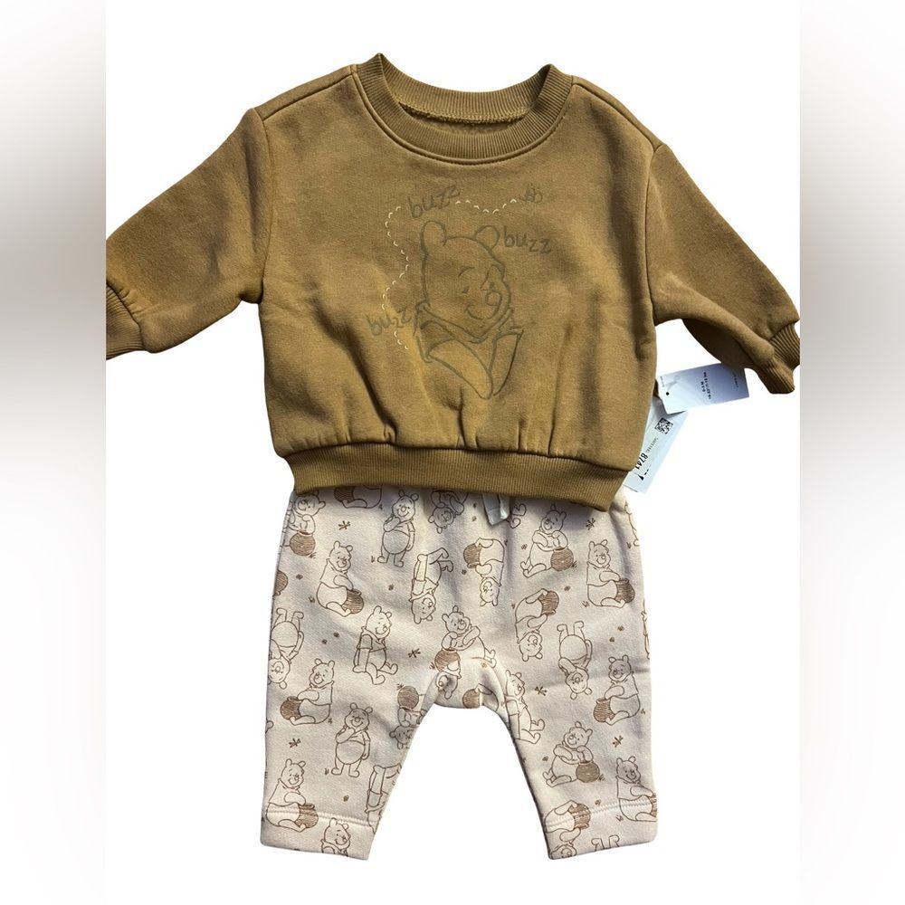 NWT Disney x Old Navy Winnie the Pooh 2 Piece Outfit Set for Baby Size 0-3